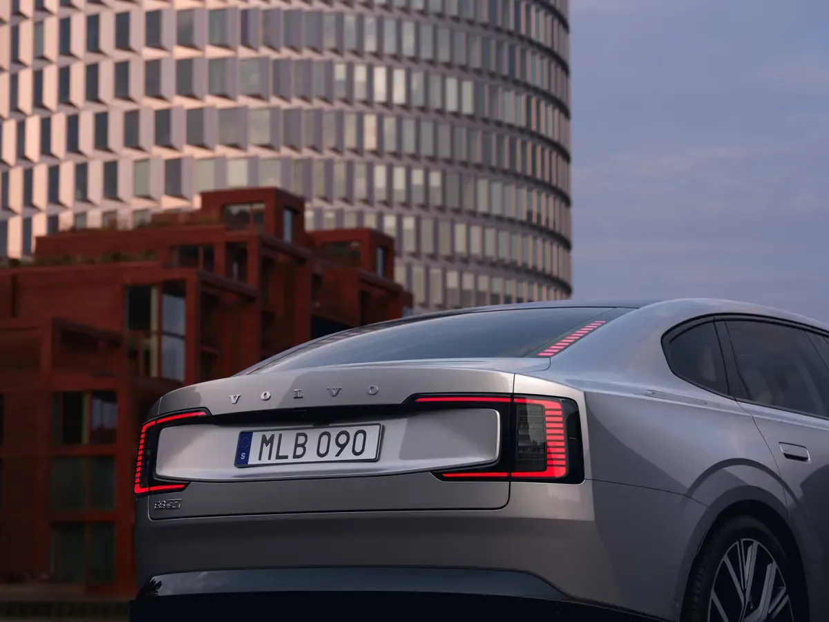 Elettronauti - Volvo ES90 Single Motor Extended Range - Nero - Esterno - Vista posteriore