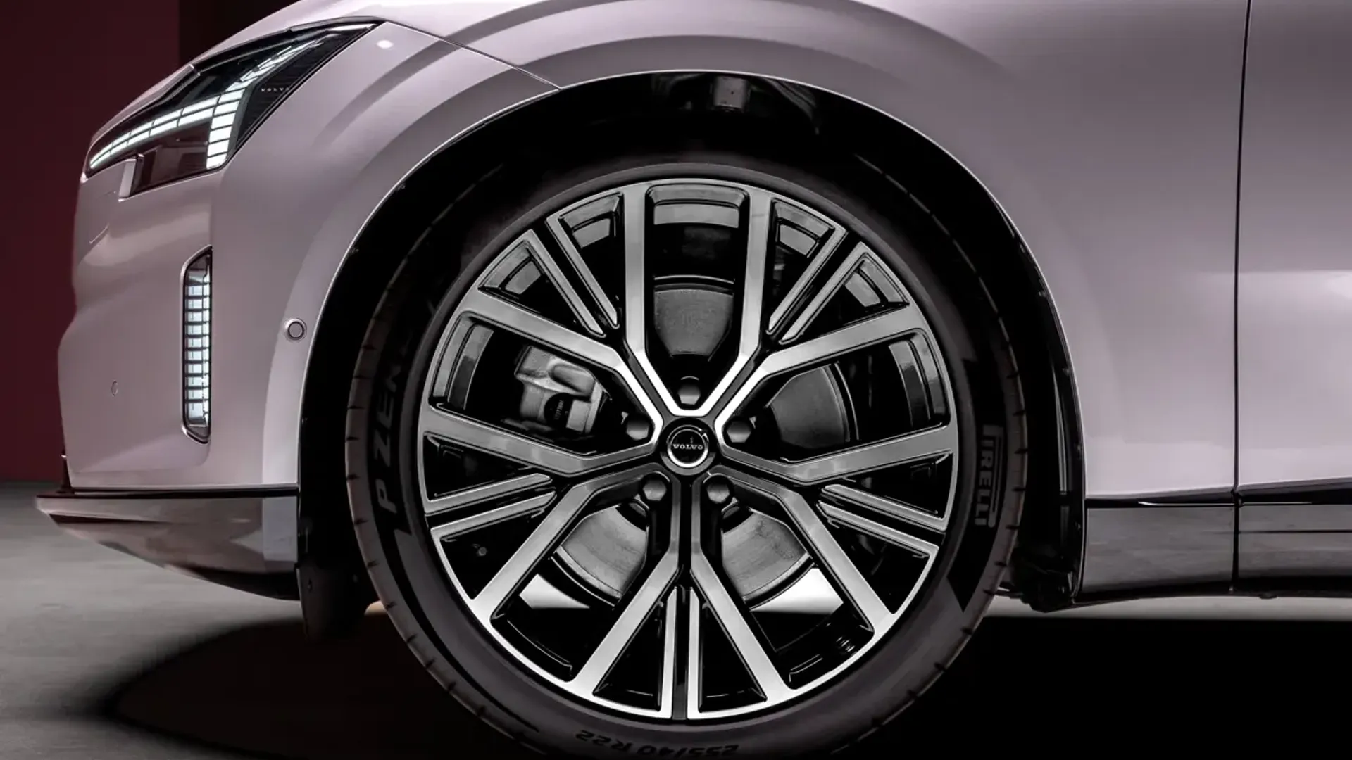 Elettronauti - Volvo ES90 Single Motor Extended Range - Cerchio - Vista laterale
