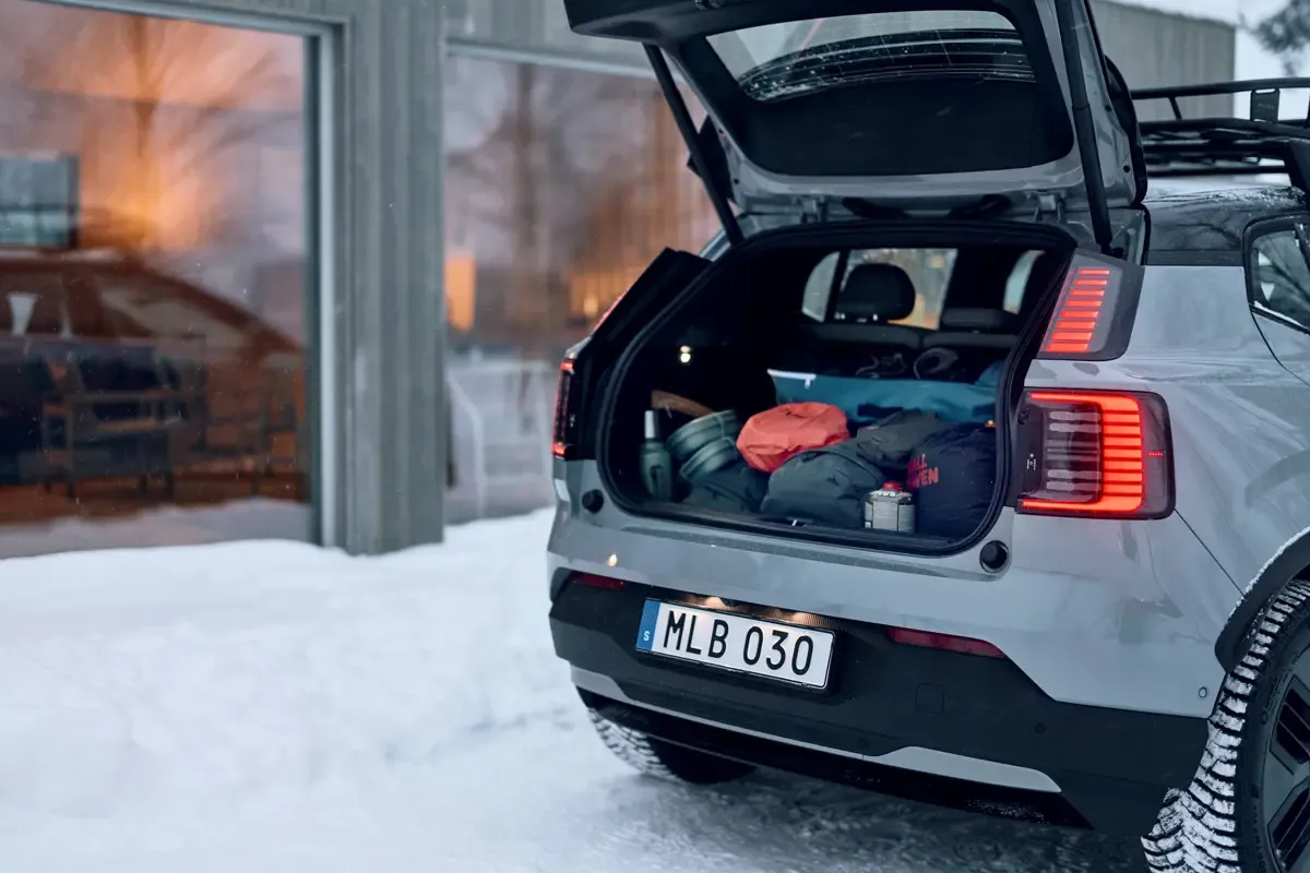Elettronauti - Volvo EX30 Cross Country P5 Long Range - Vano di carico - Bagagliaio