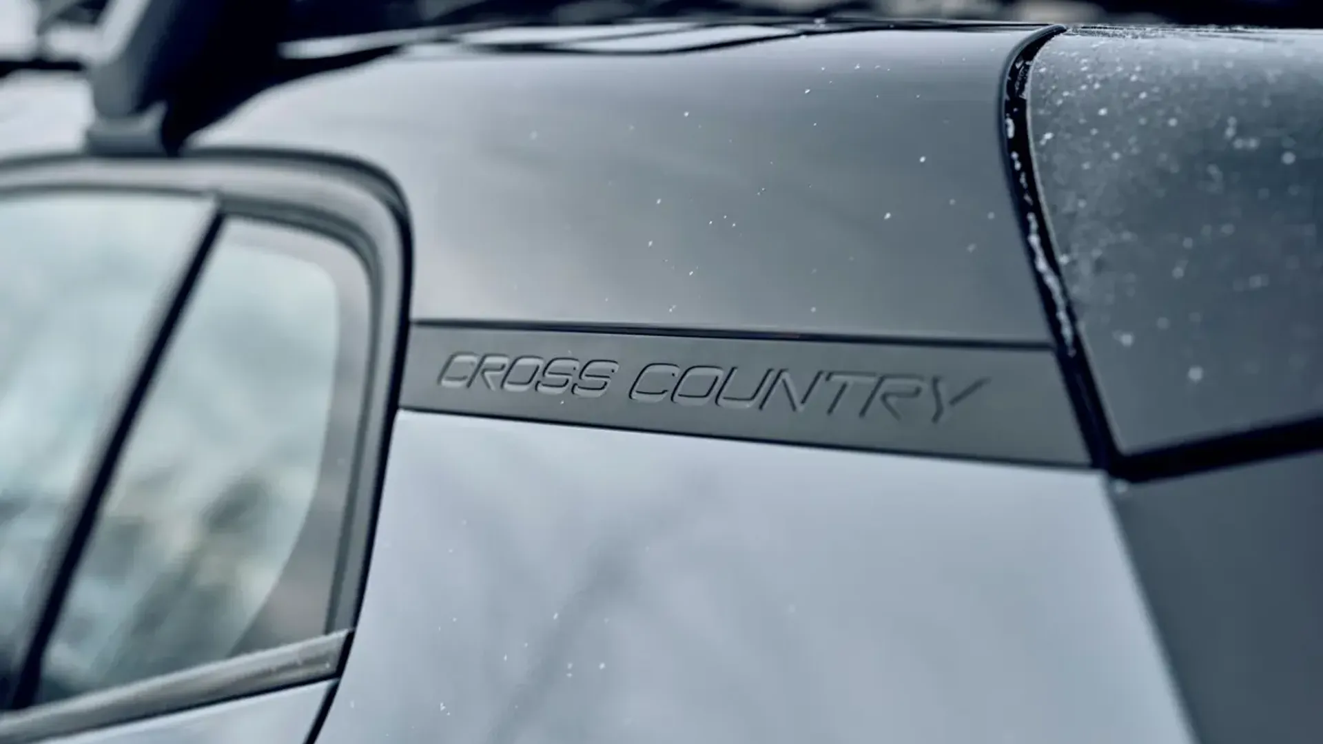 Elettronauti - Volvo EX30 Cross Country P5 Long Range - Copper - Esterno - Vista anteriore a tre quarti