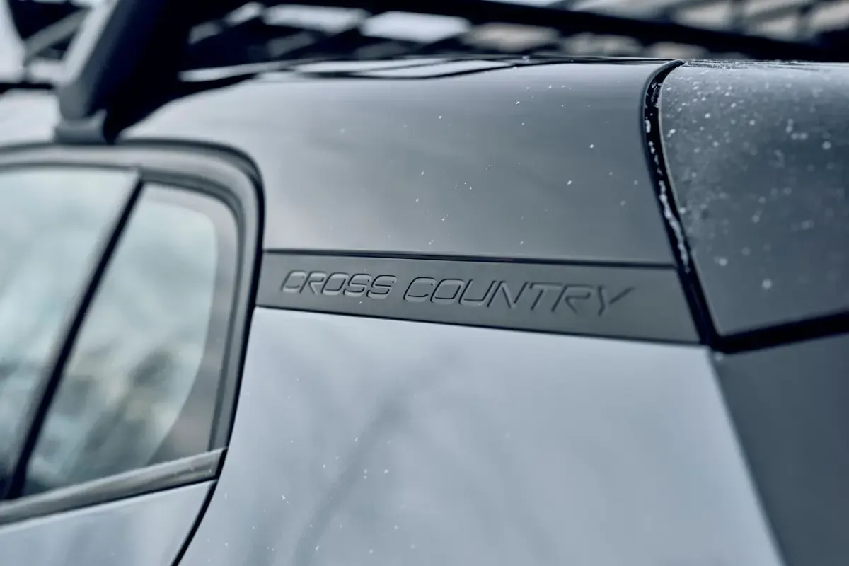 Elettronauti - Volvo EX30 Cross Country P5 Long Range - Copper - Esterno - Vista anteriore a tre quarti
