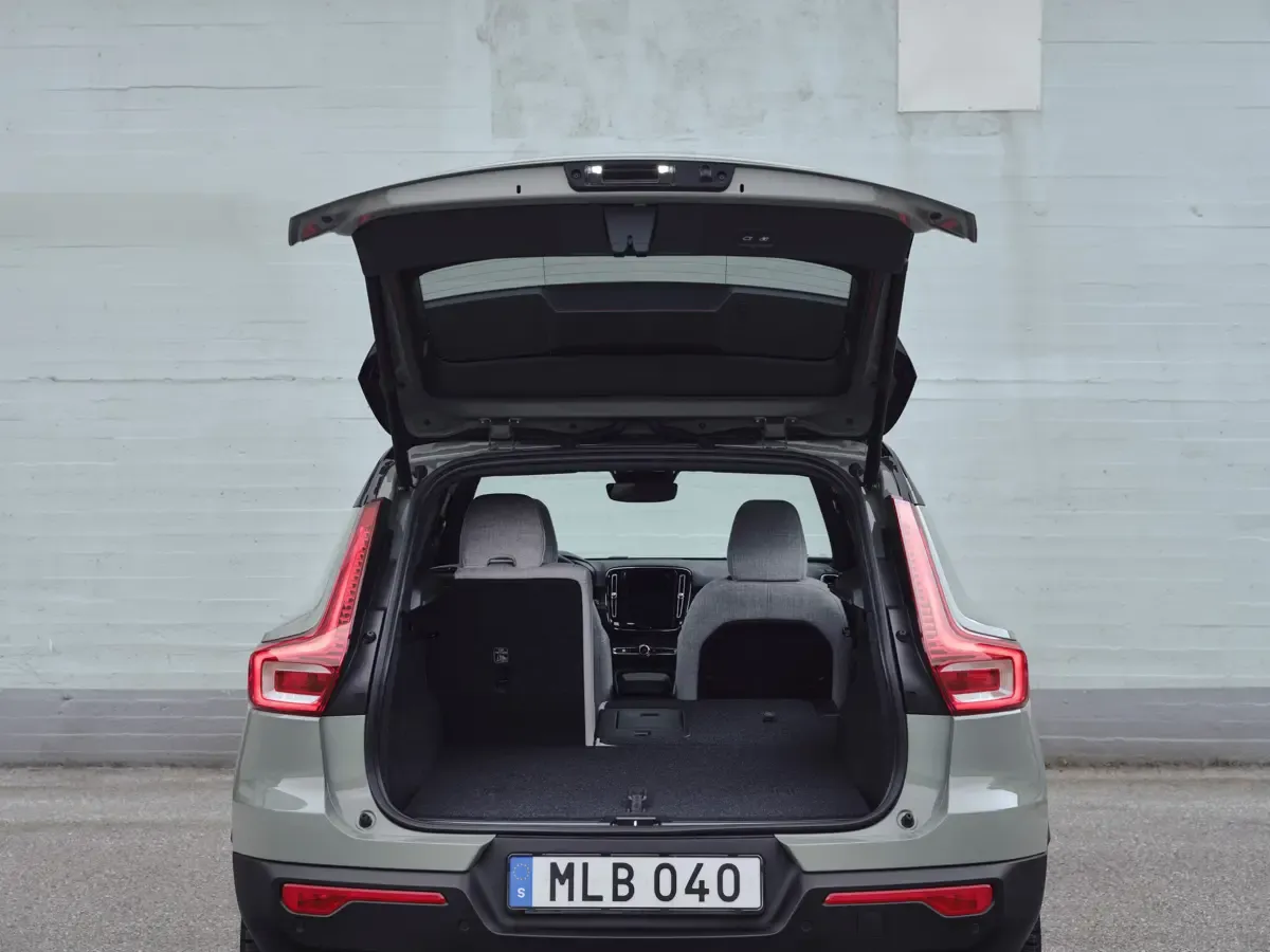 Elettronauti - Volvo EX40 Single Motor - Vano di carico - Bagagliaio