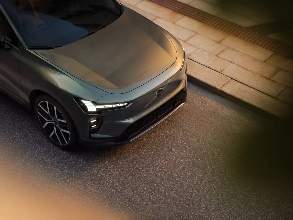 Elettronauti - Volvo EX60 P12 AWD - Esterno - Vista anteriore