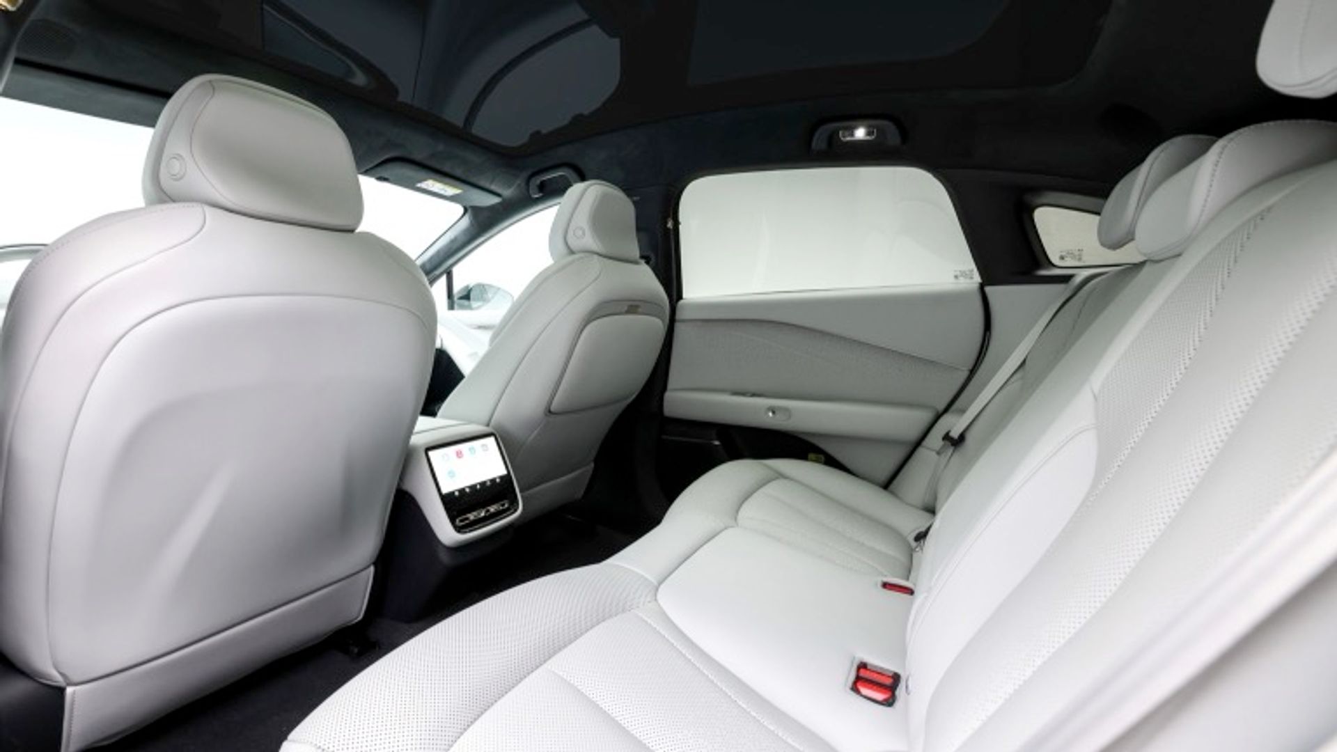 XPENG P7+ RWD Standard Range (MY26)