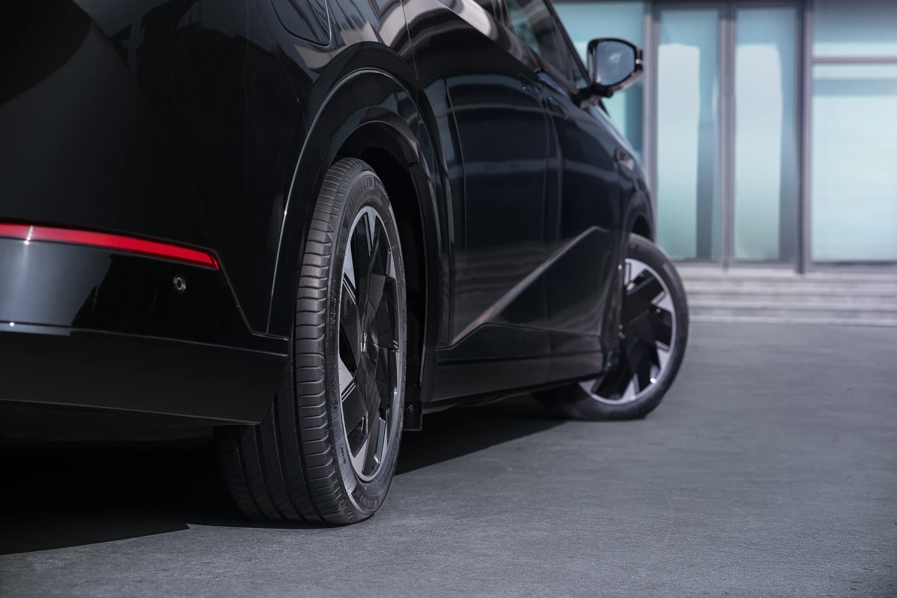 XPENG X9 AWD Performance