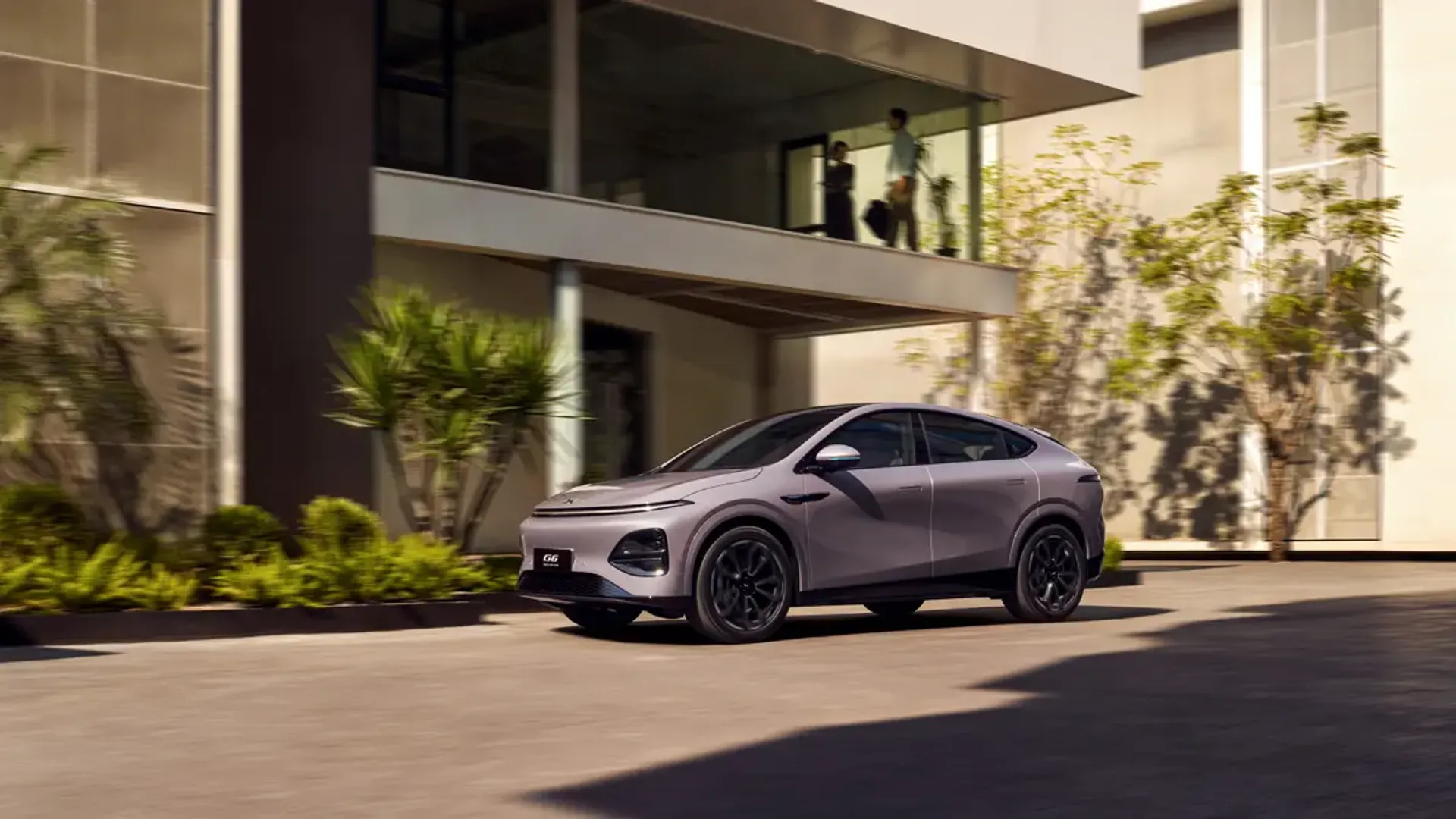 Elettronauti - XPENG G6 AWD Performance - Grigio - Esterno - Vista anteriore a tre quarti