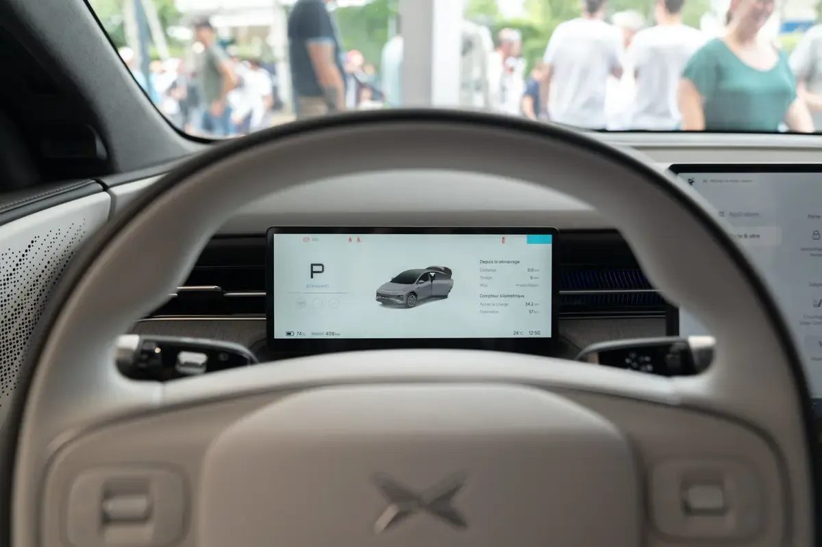 Elettronauti - XPENG G6 AWD Performance - Infotainment - Vista della plancia