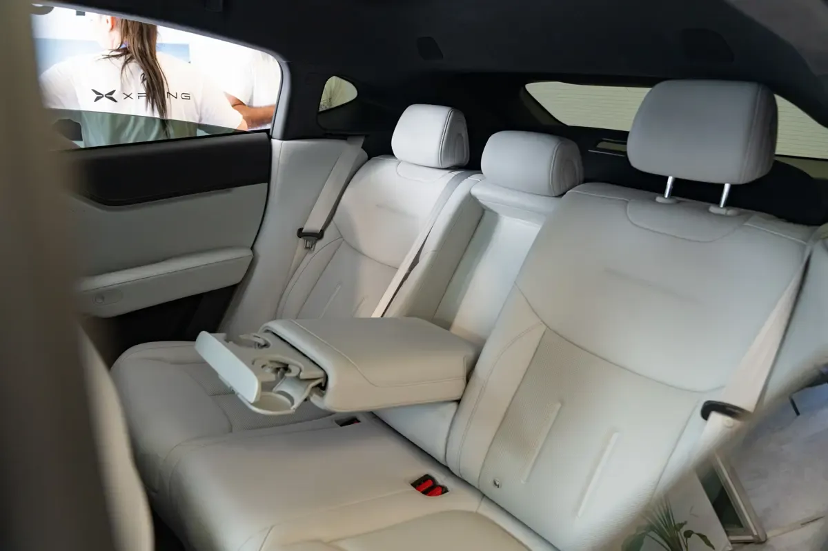 Elettronauti - XPENG G6 AWD Performance - Bianco - Sedili - Sedili posteriori