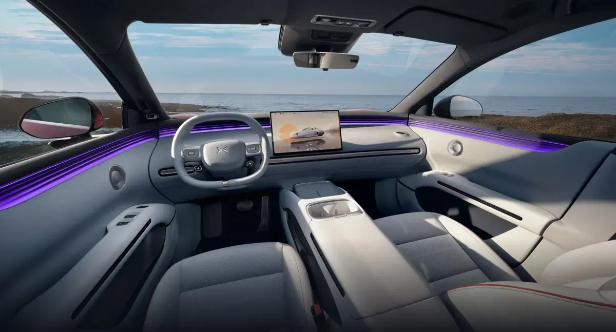 Elettronauti - XPENG L03 71.2 kWh AWD Performance - Plancia - Vista della plancia