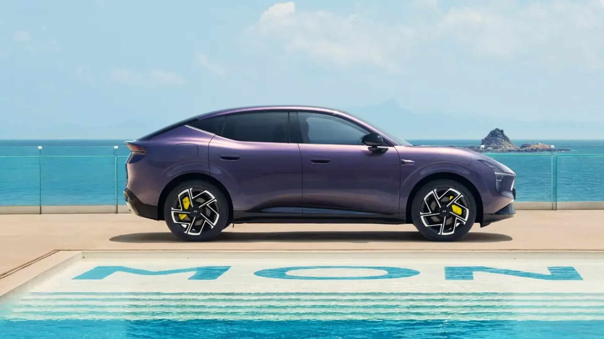 Elettronauti - XPENG L03 71.2 kWh AWD Performance - Nero - Esterno - Vista anteriore a tre quarti