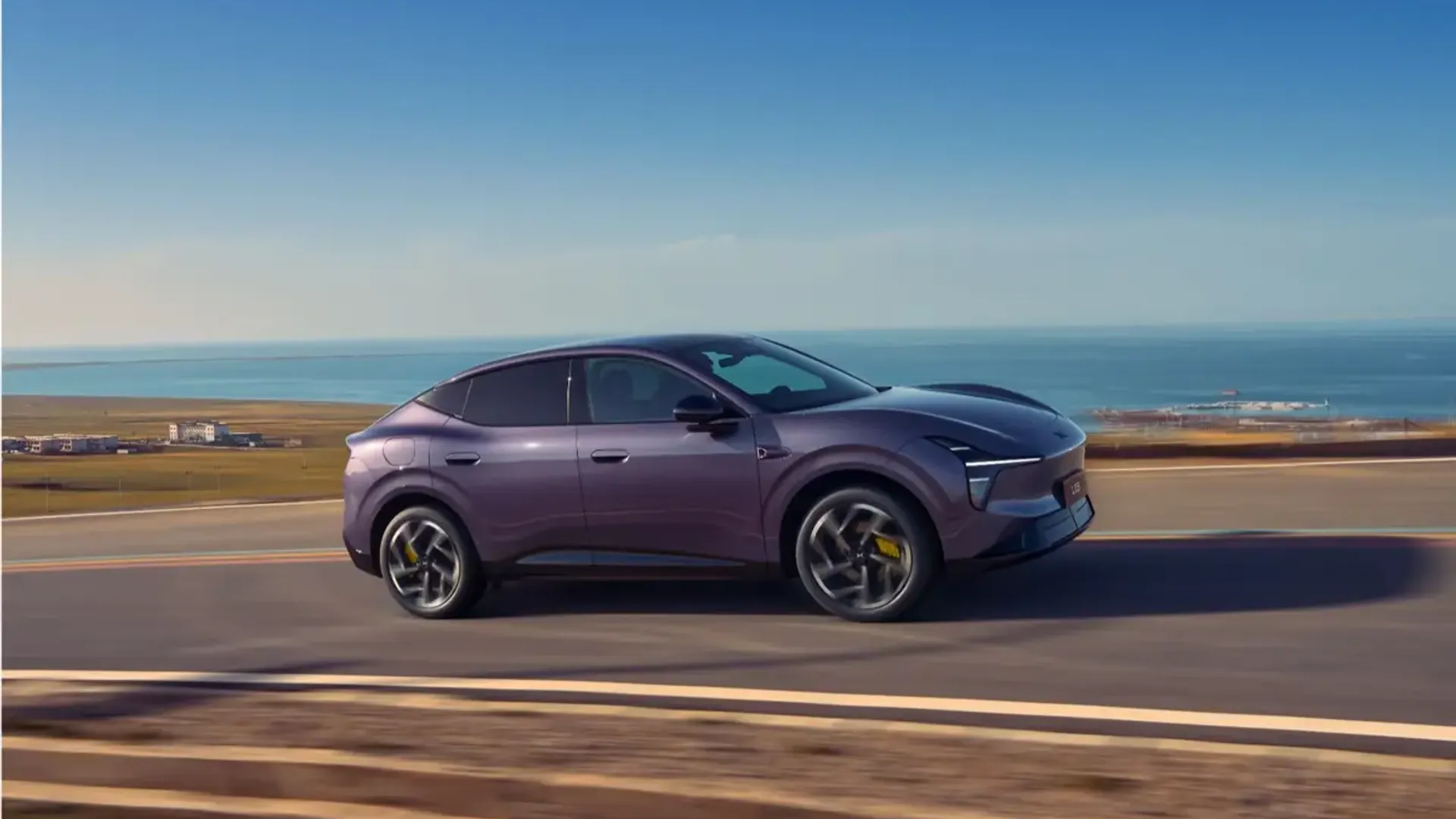 Elettronauti - XPENG L03 71.2 kWh AWD Performance - Nero - Esterno - Vista anteriore a tre quarti