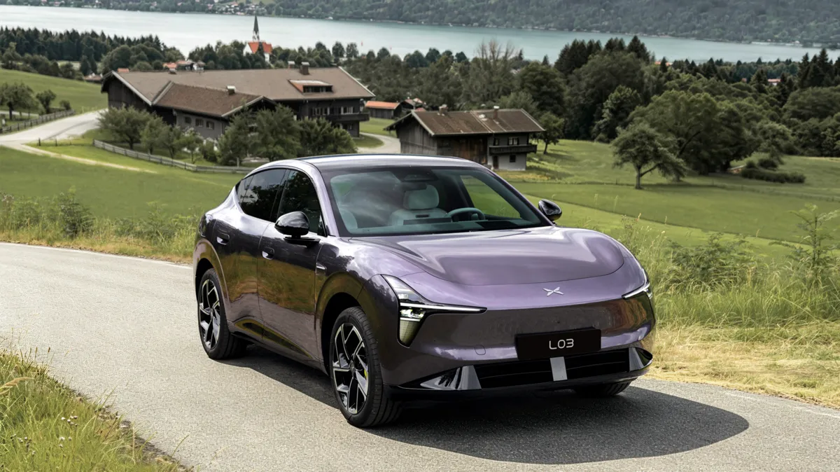 Elettronauti - XPENG L03 71.2 kWh AWD Performance - Nero - Esterno - Vista anteriore a tre quarti