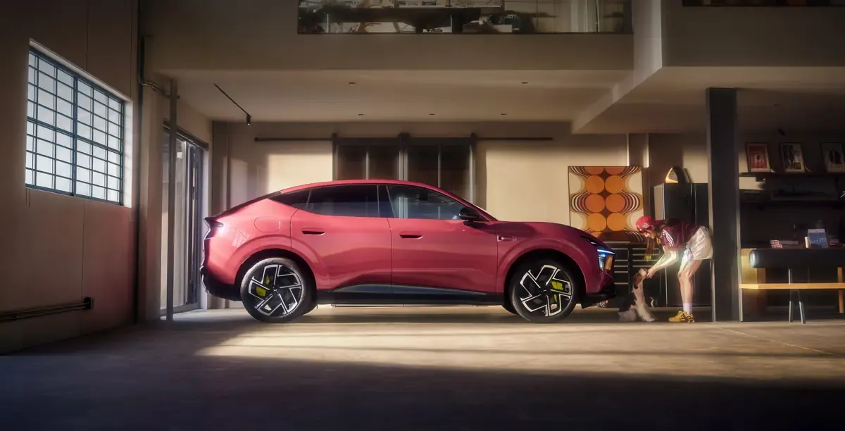 Elettronauti - XPENG L03 71.2 kWh AWD Performance - Blu - Esterno - Vista anteriore a tre quarti