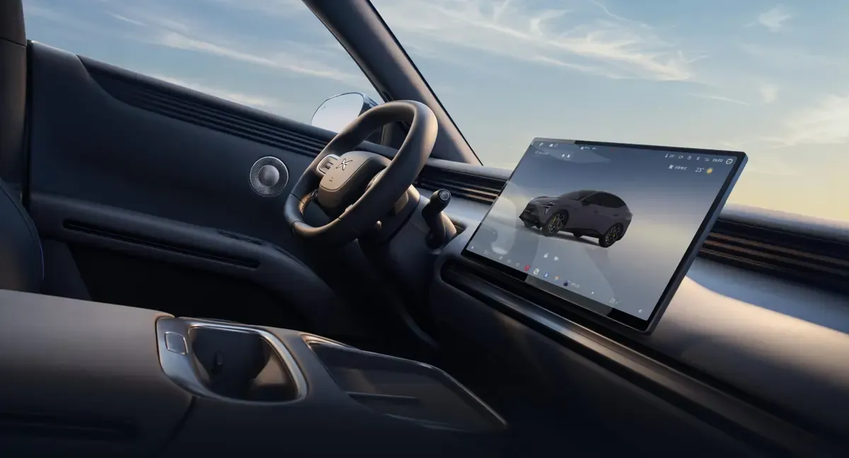 Elettronauti - XPENG L03 71.2 kWh AWD Performance - Interni - Vista della plancia