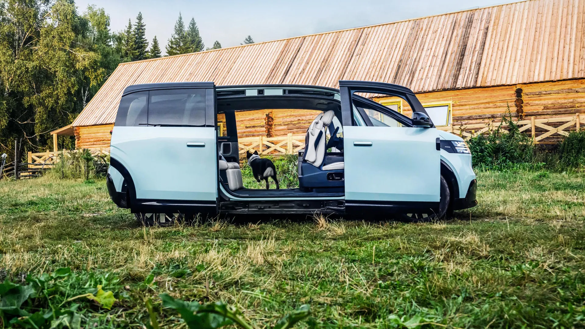 Zeekr MIX Standard Range RWD