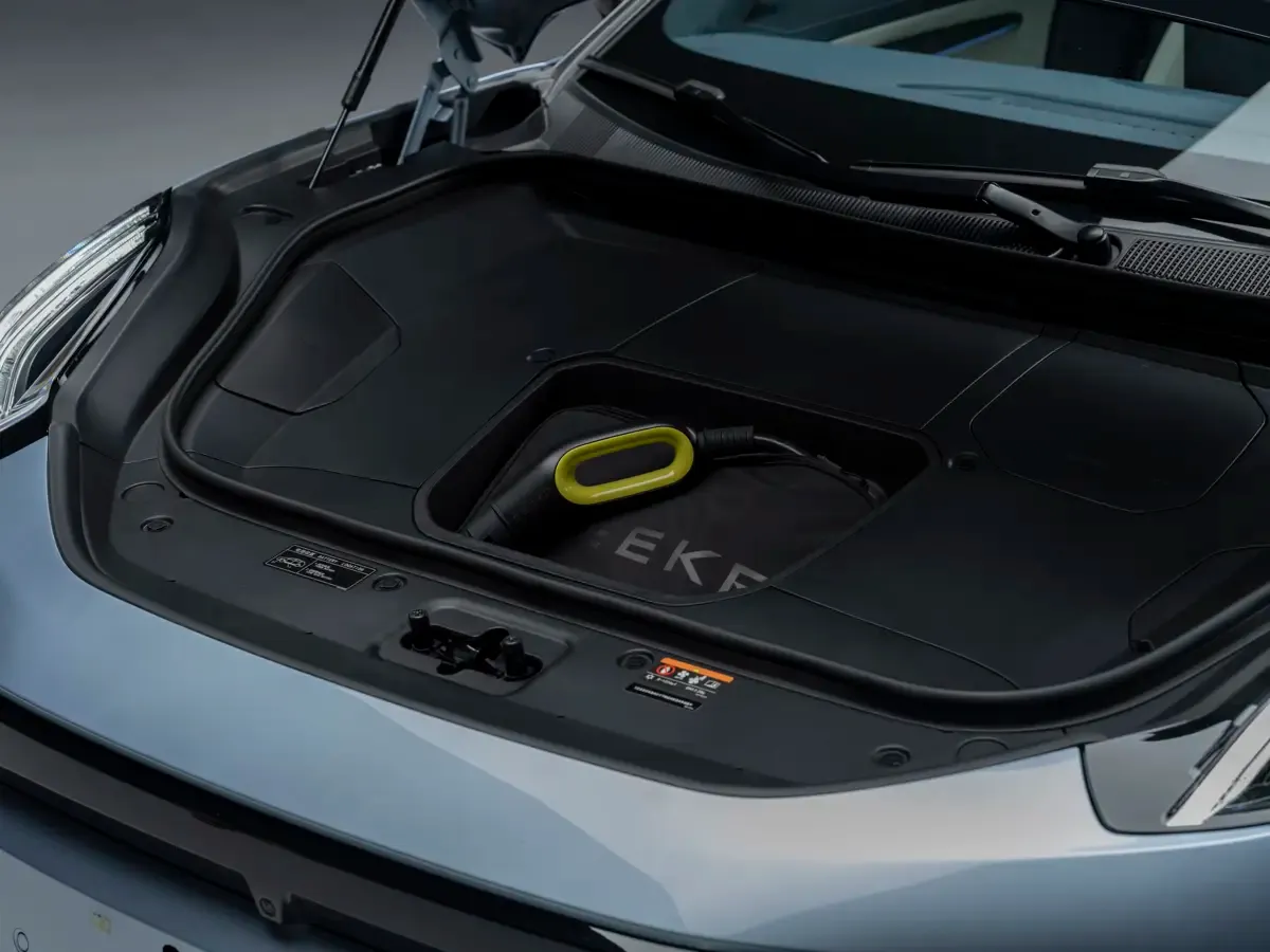 Elettronauti - Zeekr 001 Long Range RWD - Vano di carico - Bagagliaio anteriore