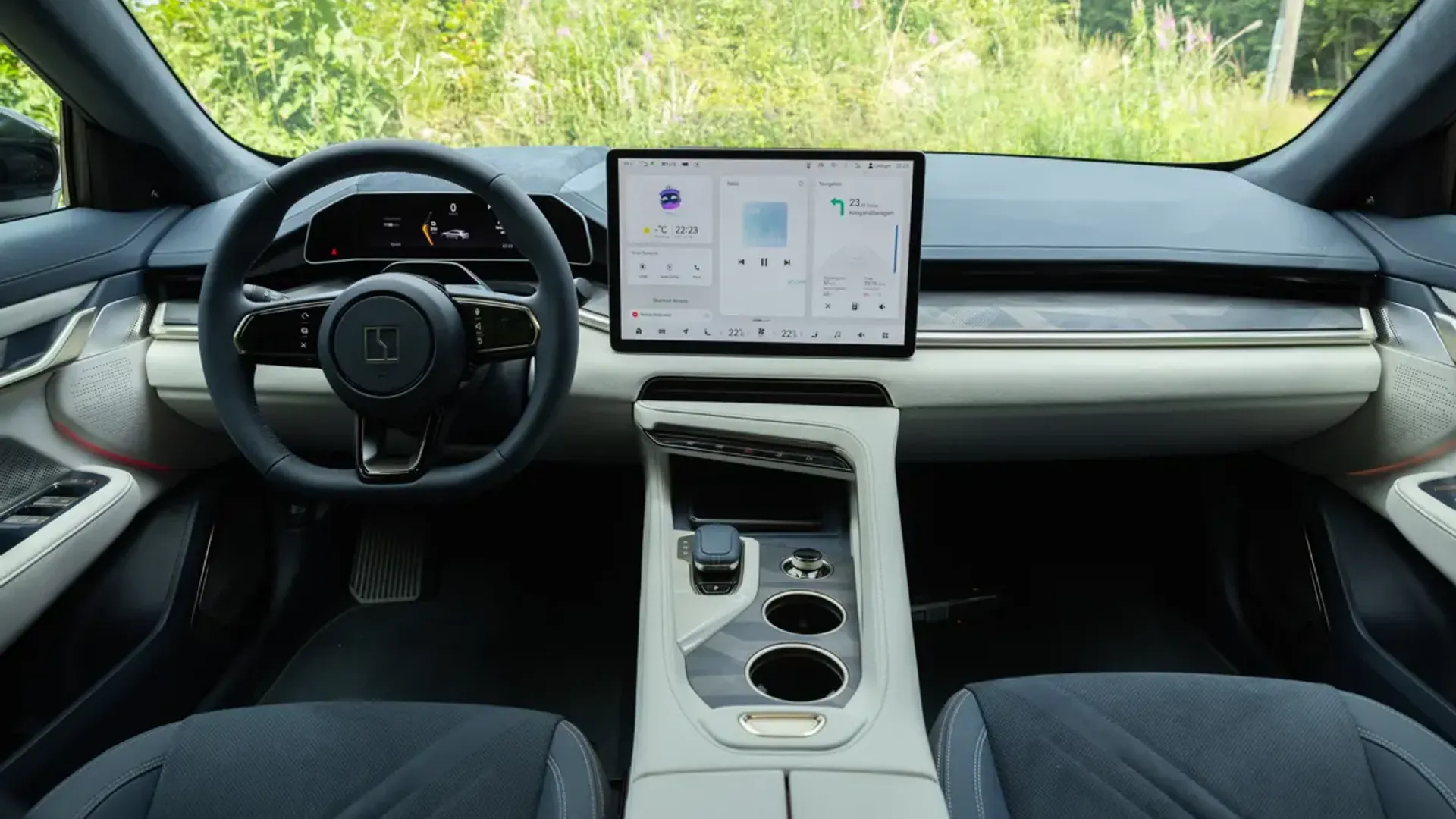 Elettronauti - Zeekr 001 Long Range RWD - Infotainment - Vista della plancia
