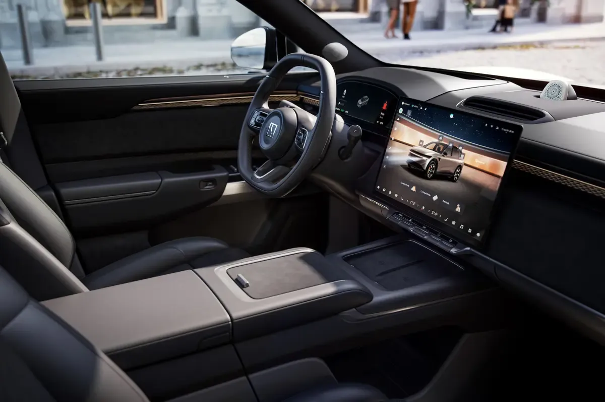 Elettronauti - Zeekr 7X Core RWD - Infotainment - Vista della plancia