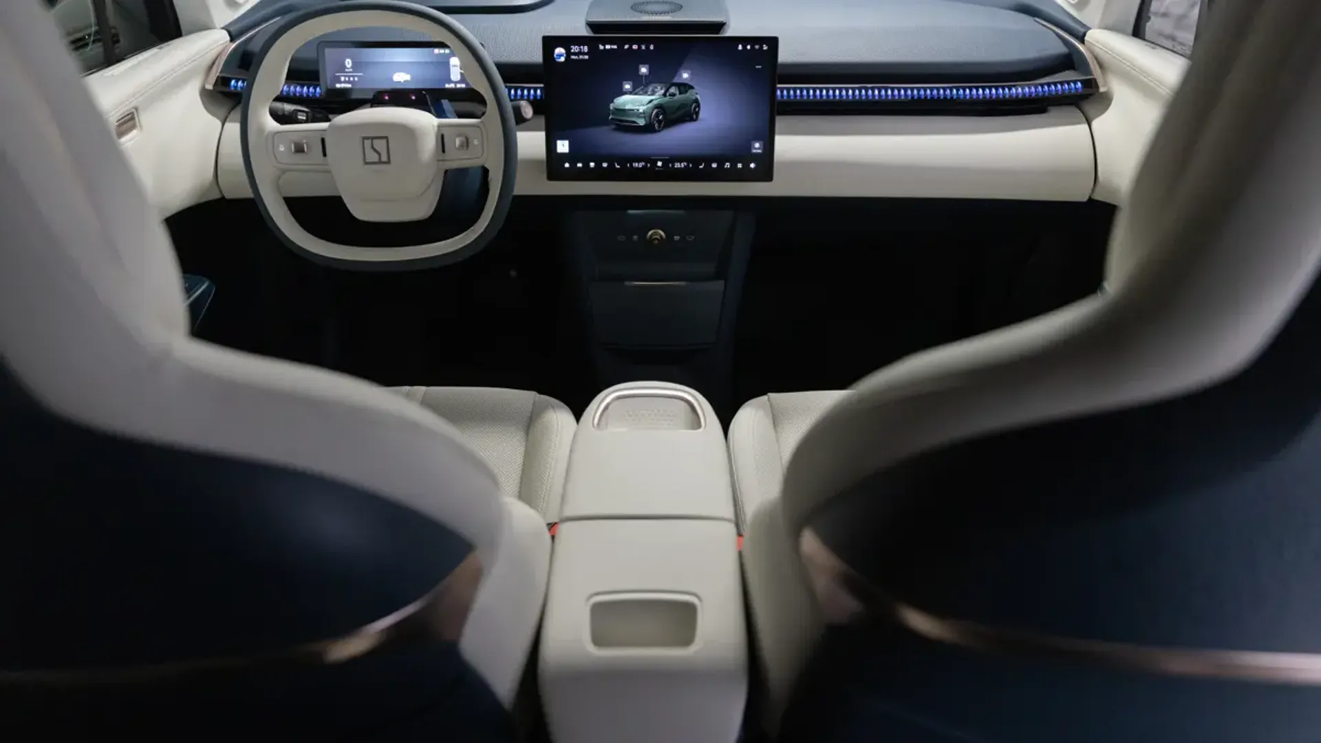 Elettronauti - Zeekr X Long Range RWD - Grigio - Esterno - Vista anteriore a tre quarti